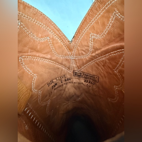 Miss Capezio Brown Suede Butterfly Western Cowgirl Boots in size 7.5 - Picture 7 of 7